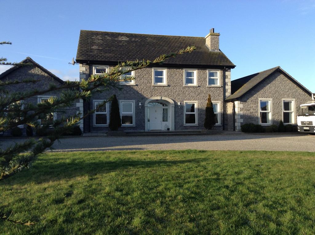 Deeside Manor Bed & Breakfast Stabannan Bagian luar foto
